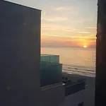 Sonja By The Sea Апартаменты Нэводари